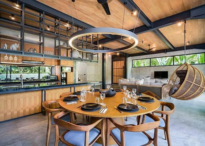 Villa Family Luxury 5bd Parking X Walk 2 Potato Head Seminyak (Bali)